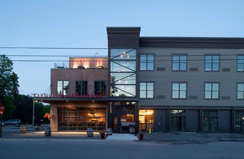 Ranier Hotel | Cantilever Hotel, Trademark Collection by Wyndham