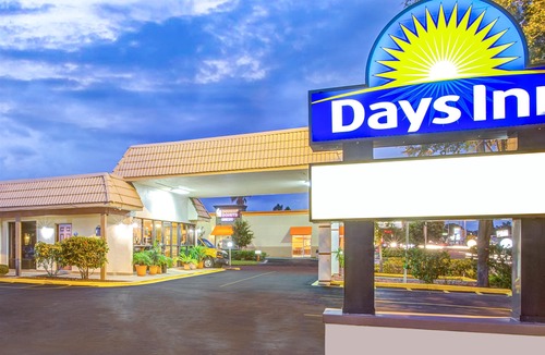 United Central Hotel | Days Inn by Wyndham St. Petersburg Central