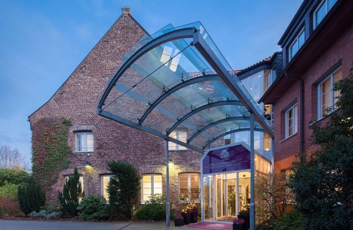 Niederkassel Hotel | Hotel Clostermanns Hof