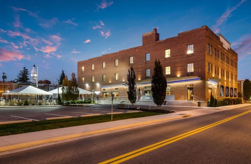 Pulaski Hotel | Jackson Park Inn, Ascend Hotel Collection