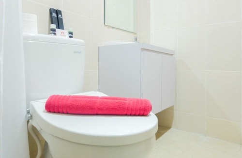 Cikarang Hotel | Best Modern 1Br the Oasis Apartment