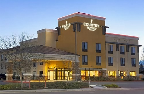 Dixon Hotel | Country Inn & Suites by Radisson, Dixon, CA - UC Davis Area
