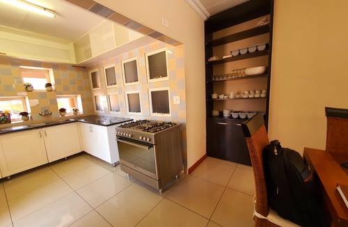 Mahikeng Hotel | 2 People Room in One of The Select Guesthouses in Mahikeng