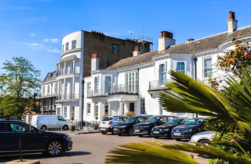 Richmond-upon-Thames Hotel | Richmond Harbour Hotel & Spa