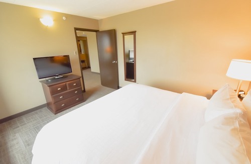 Regent Hotel | Canad Inns Destination Centre Transcona