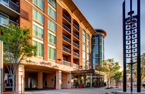 Greenville Downtown Hotel | Hampton Inn & Suites Greenville-Downtown-Riverplace