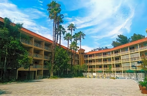 Burbank Hotel | Ramada by Wyndham Burbank Airport