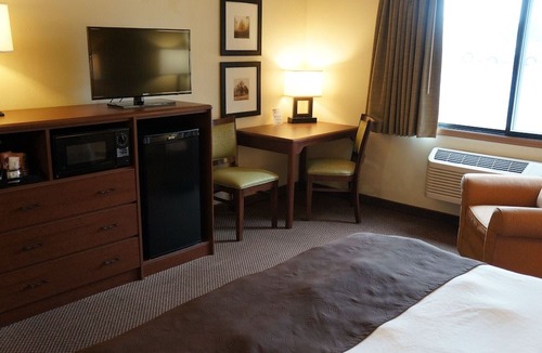 Two Harbors Hotel | AmericInn by Wyndham Two Harbors Near Lake Superior