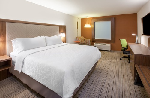 North San Jose Hotel | Holiday Inn Express and Suites San Jose Airport, an Ihg Hotel