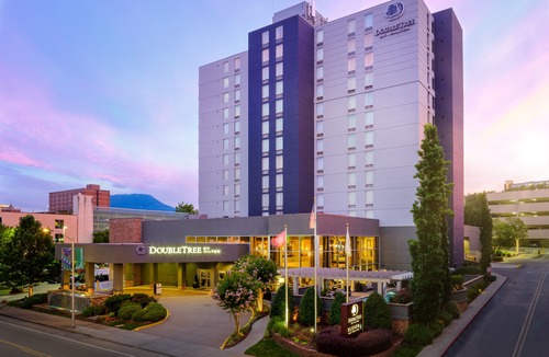 Downtown Chattanooga Hotel | DoubleTree by Hilton Chattanooga Downtown