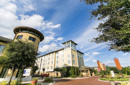 Southside Hotel | Hotel Indigo Jacksonville-Deerwood Park, an Ihg Hotel