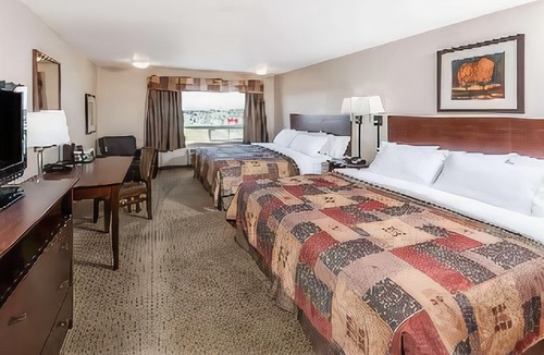 High River Hotel | Ramada by Wyndham High River