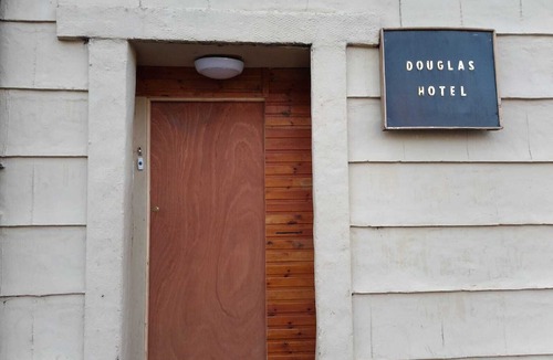 Clydebank Hotel | Douglas Hotel