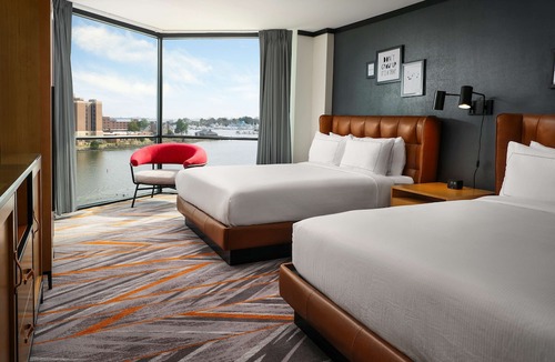 Victoria Boulevard Historic District Hotel | The Landing at Hampton Marina, Tapestry Collection by Hilton