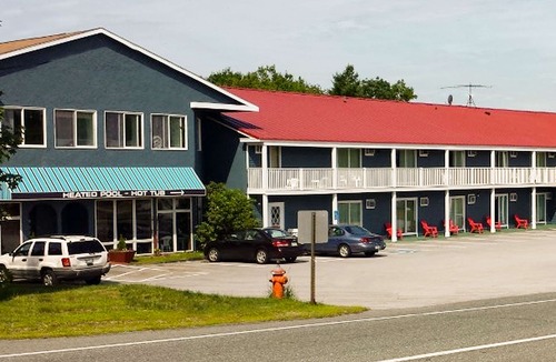 Ellsworth Hotel | Colonial Inn Ellsworth