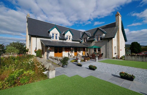 Balloch Hotel | Daviot Lodge