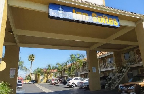 La Sierra Hotel | Riverside Inn & Suites