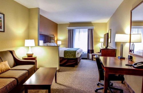 Fellowship Hotel | Comfort Suites Ocala North
