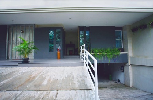 Melawai Hotel | Blossom Resident Blok M