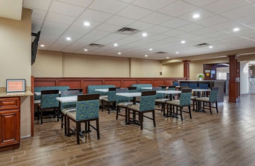 Auburn Hills Hotel | Comfort Suites Auburn Hills