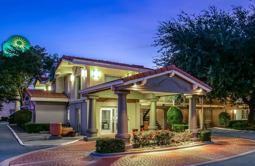Knox - Henderson Hotel | La Quinta Inn by Wyndham Dallas Uptown