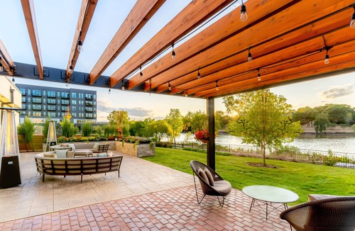 Appleton Hotel | Courtyard by Marriott Appleton Riverfront