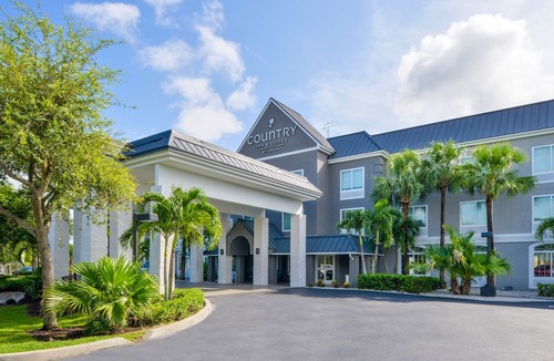 Vero Beach Hotel | Country Inn & Suites by Radisson, Vero Beach-I-95, FL