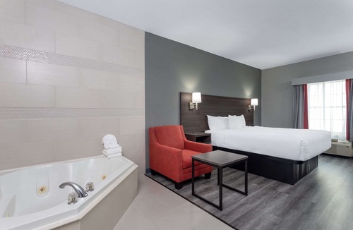 Sellersburg Hotel | Ramada by Wyndham Sellersburg/Louisville North