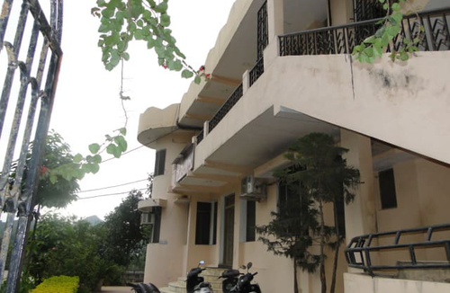 Mount Abu Hotel | Hotel Parash New (A complete family hotel)
