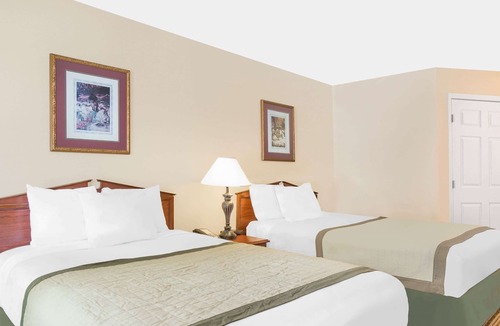 Meridian Hotel | Baymont by Wyndham Meridian