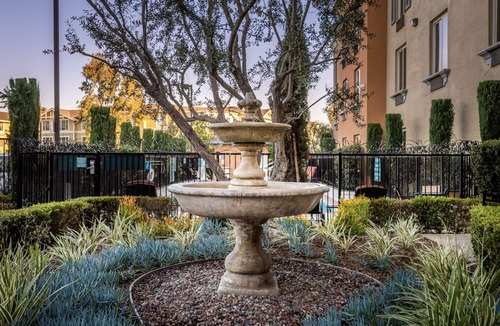 Seal Beach Hotel | Ayres Hotel Seal Beach