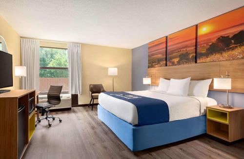 Merrillville Hotel | Days Inn & Suites by Wyndham Merrillville