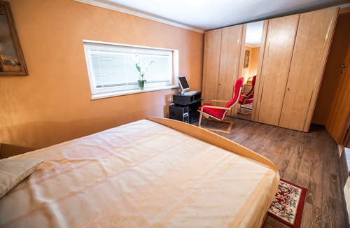 Cerklje ob Krki Hotel | Apartment Irena