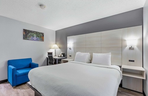 Fleming Hotel | Days Inn by Wyndham Savannah Gateway I-95