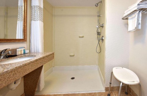 Alexander City Hotel | Hampton Inn Alexander City