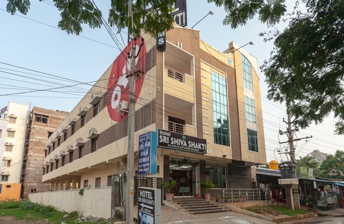Srikalahasti Hotel | OYO 26862 Hotel Sri Shiva Shakti