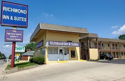 Richmond Hotel | Richmond Inn and Suites