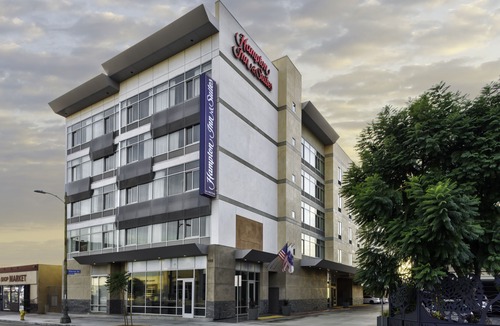 Hollywood Hotel | Hampton Inn & Suites Los Angeles/Hollywood, CA
