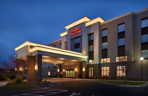 Rogers Hotel | Hampton Inn & Suites Rogers