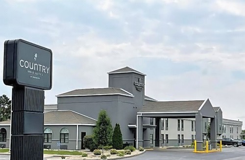 Greenfield Hotel | Country Inn & Suites by Radisson, Greenfield, IN