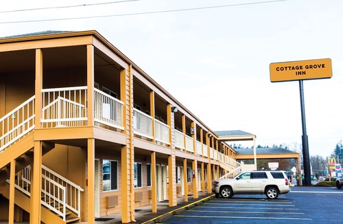 Cottage Grove Hotel | Cottage Grove Inn