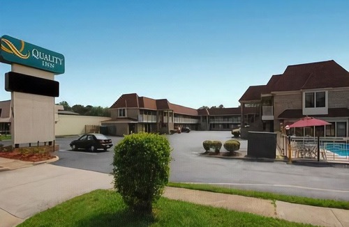 Northwest Hotel | Quality Inn Little Creek