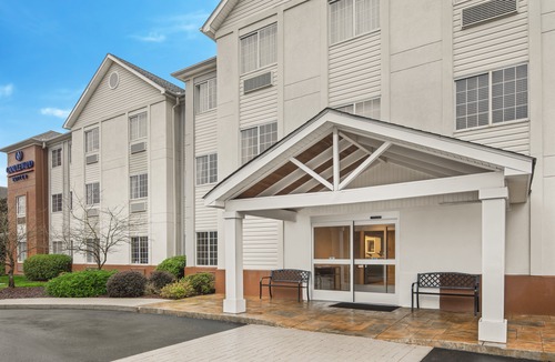 Arrowood Hotel | Candlewood Suites - Charlotte - Arrowood