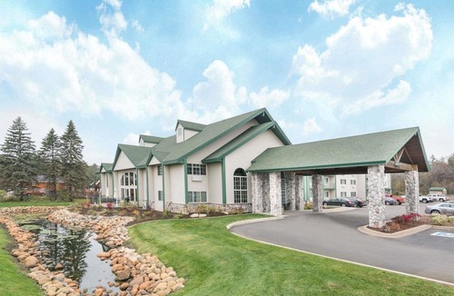 Baxter Hotel | Baymont by Wyndham Baxter/Brainerd Area