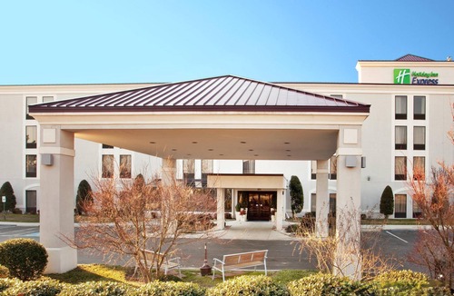 Bermuda Hotel | Holiday Inn Express - Chester, an Ihg Hotel