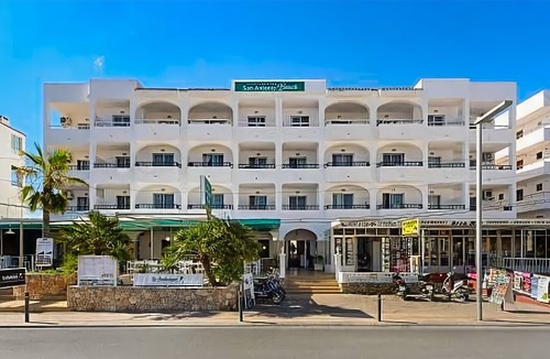 San Antonio Bay Hotel | Apartamentos San Antonio Beach