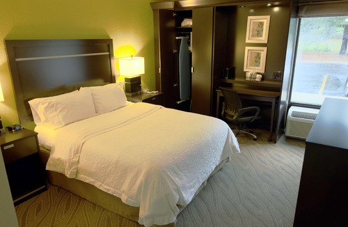 Cadillac Hotel | Hampton Inn Cadillac
