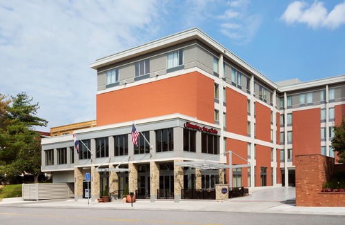 North Clayton Hotel | Hampton Inn and Suites Clayton/St. Louis-Galleria Area
