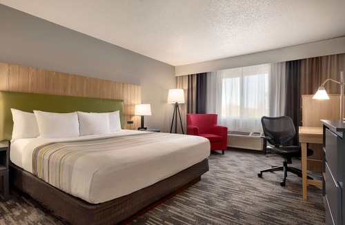Brookings Hotel | Country Inn & Suites by Radisson, Brookings, SD