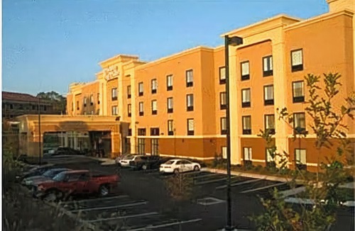 Laurel Hotel | Hampton Inn & Suites Laurel